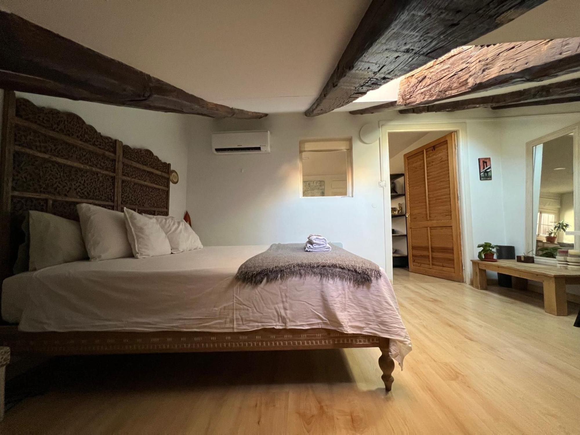 Apartment In Monumental Square Madrid Center Eksteriør bilde